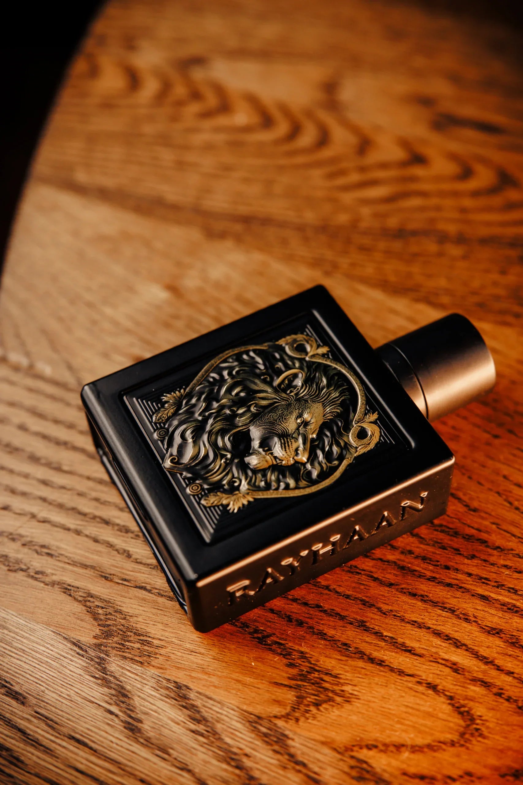 عطر ليون من ريحان – 100 مل | للرجال