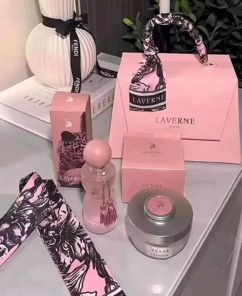 مجموعة Laverne Luxury – جورجينا سينس + بودرة معطرة + حقيبة