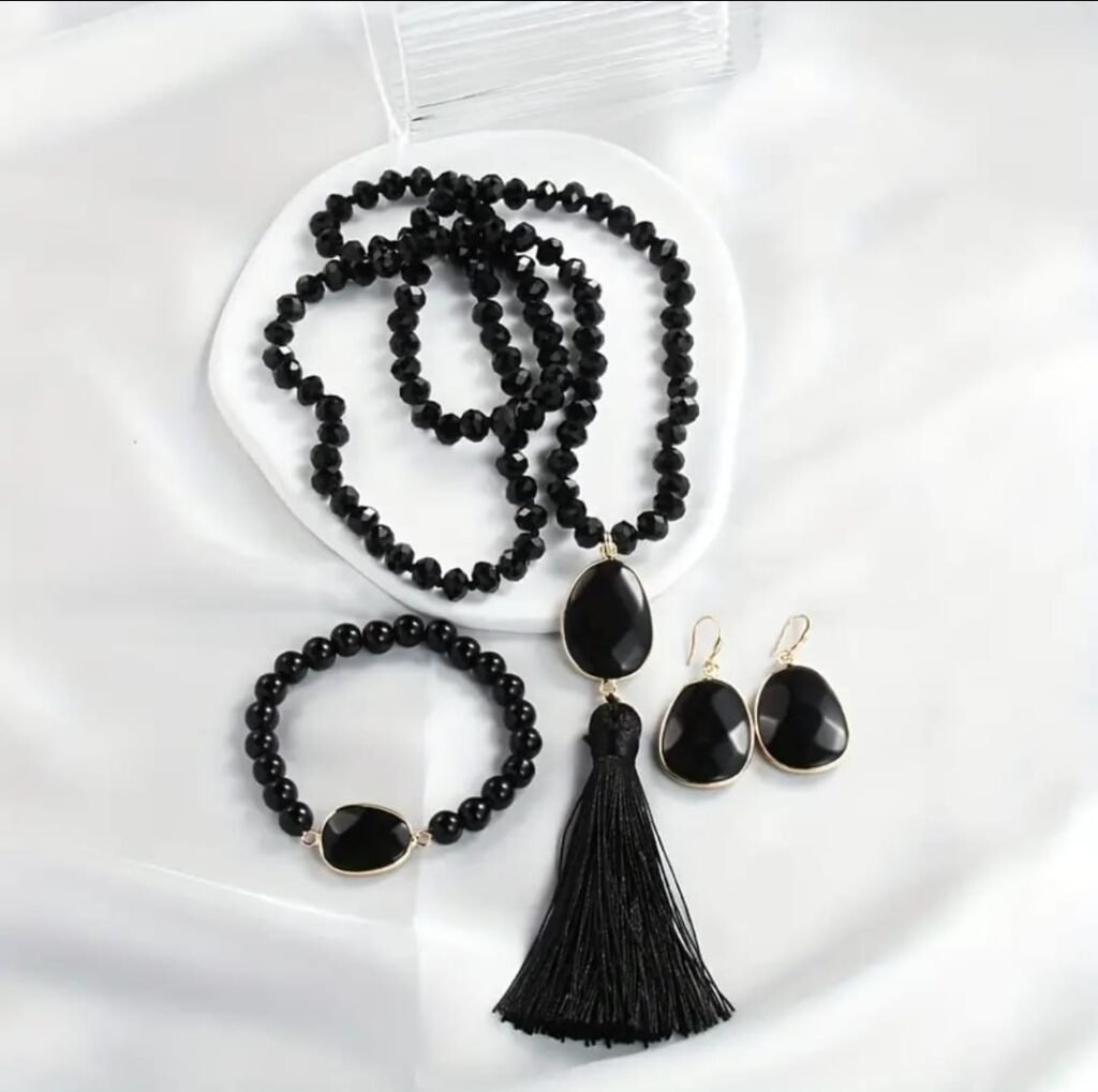 طقم الأحجار الكريمة الطبيعية (8 مم): ثلاثية الأناقة عقد وسوار وقلادة وأقراط!